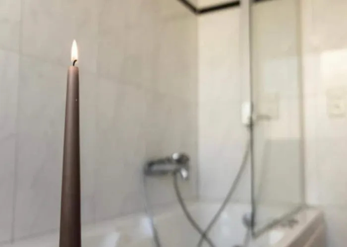 Lejlighed Familienwohnung Mit Whirlpool Badewanne Und Balkon Bedburg