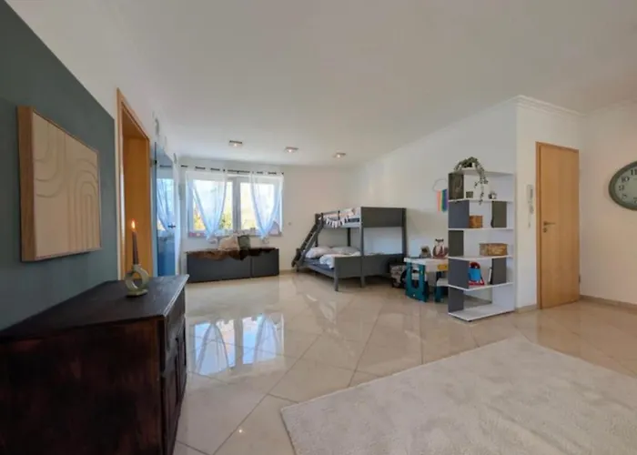 Lejlighed Familienwohnung Mit Whirlpool Badewanne Und Balkon Bedburg