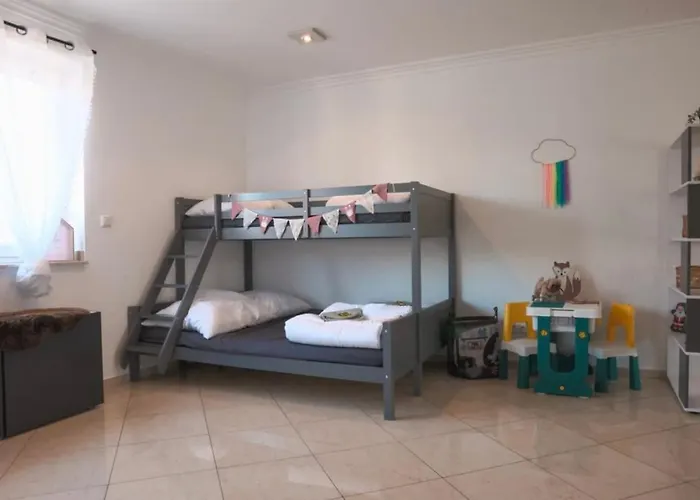 Lejlighed Familienwohnung Mit Whirlpool Badewanne Und Balkon *